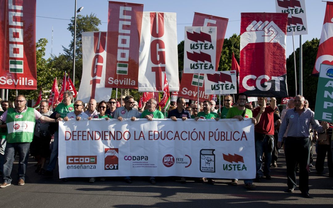 Manifestación en defensa de la Educación Pública en Sevilla