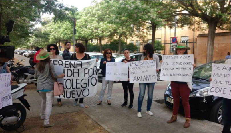 El CEIP Fernando Feliú de Gerena sigue con las protestas contra el amianto