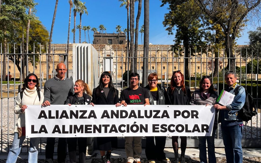 Se presenta la Alianza Andaluza por la Alimentación Escolar ante el Parlamento de Andalucía para reclamar un modelo de comedores escolares público, saludable, sostenible y de gestión directa.